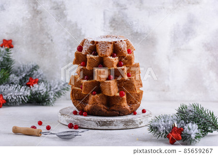 Traditional Christmas Italian cake pandoro 85659267