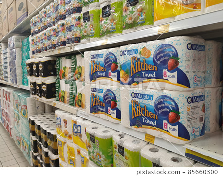 PENANG, MALAYSIA -JANUARY 2, 2022: Selective focused on bathroom tissue & kitchen towel on display for sale in a supermarket. Sorted by brand and labeled with a price tag. PENANG, MALAYSIA -JANUARY 2, 2022: Selective focused on bathroom tissue & kitchen towel on display for sale in a supermarket. Sorted by brand and labeled with a price tag. 85660300