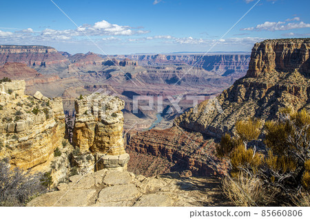 View over impressive Grand Canyon from South Rim viewpoint in winter View over impressive Grand Canyon from South Rim viewpoint in winter 85660806