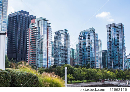 skyscrapers with modern glass facade in downtown vancouver skyscrapers with modern glass facade in downtown vancouver 85662156