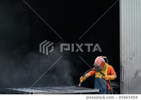 Fence improvement with special equipments in smithy. Fence improvement with special equipments in smithy. 85665404
