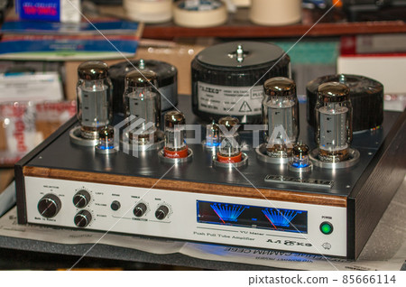 Retro lamp equipment for listening to music 85666114