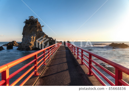 Morning on the Hatate coast in Iwaki City, Fukushima Prefecture 85668836