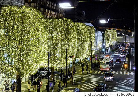 二子玉川站前的燈飾 85669965