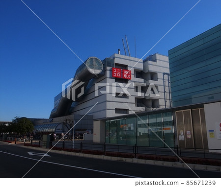 Livin Oz 大泉店 85671239