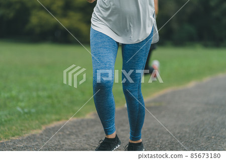 Running girls Running girls 85673180