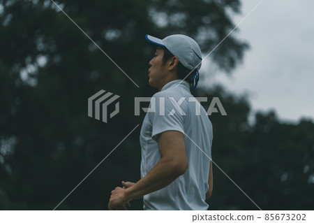 Men jogging 85673202