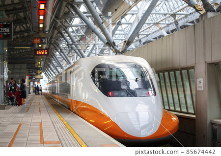 台灣高速鐵，車站，月台，列車，台湾高速鉄道、駅、プラットホーム、電車、station, 85674442