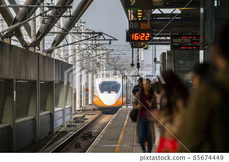 台灣高速鐵，車站，月台，列車，台湾高速鉄道、駅、プラットホーム、電車、station, 85674449