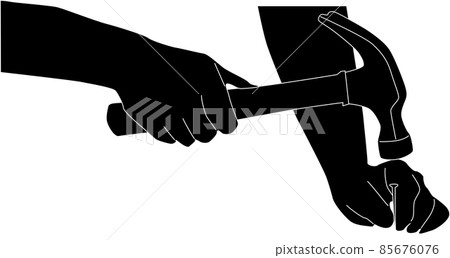 擊中釘子的木槌的剪影材料 擊中釘子的木槌的剪影材料 85676076