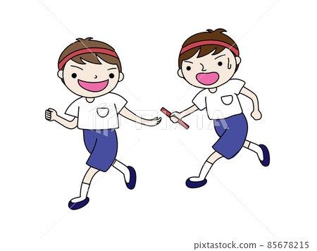 接力傳遞接力棒現場的男孩 85678215