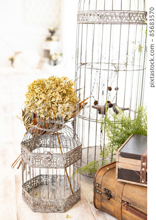 Material image of antique image 85683570
