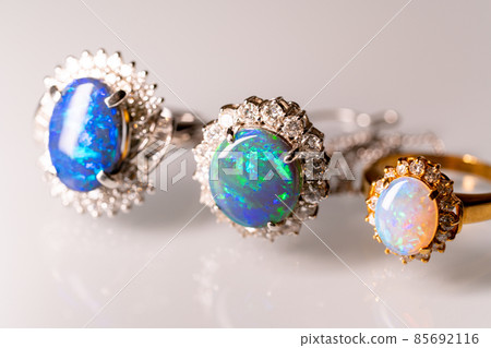 Beautiful opal Beautiful opal 85692116
