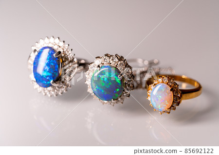 Beautiful opal Beautiful opal 85692122