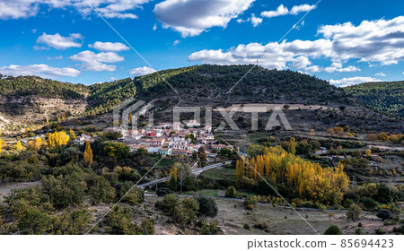 Mountain landscapes at the village Valdecabras, Serrania de Cuenca, Spain 85694423