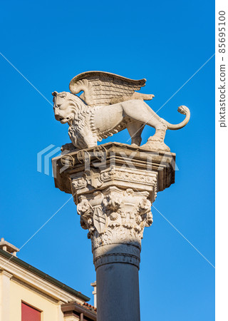 Column with the Winged Lion of Saint Mark symbol of Venice - Vicenza Italy Column with the Winged Lion of Saint Mark symbol of Venice - Vicenza Italy 85695100