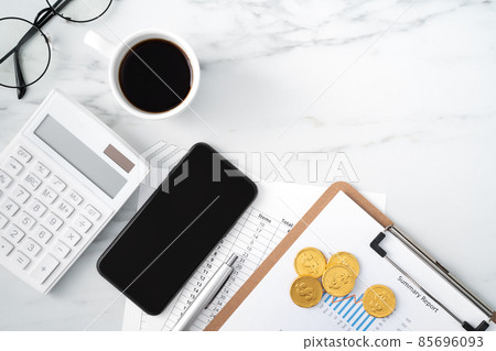 年度結算 報告 一年一度 摘要 annual summary report 税を支払う 85696093