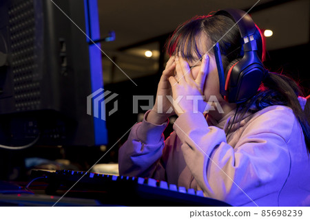 Esports image Girl who loses the game and is depressed Fatigue 85698239