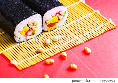 Ehomaki Setsubun Bean Maki [Image of February (Kisaragi)] 85699693