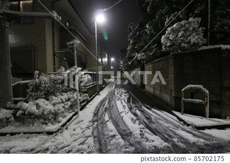 東京足立區，2022 年 1 月下大雪 85702175