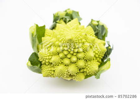 切割前的 Romanesco 孔條件 切割前的 Romanesco 孔條件 85702286