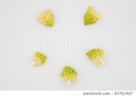 Romanesco切成小束 85702407