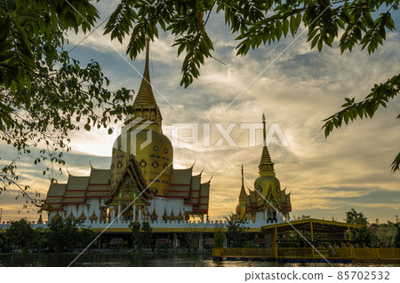 Beautiful temples Beautiful temples 85702532