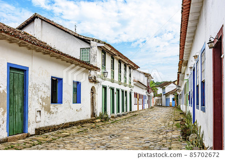 Old and colored streets of the famous city of Paraty on the coast of the state of Rio de Janeiro 85702672