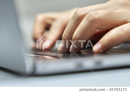 手,打字,業務,筆記本電腦 手,打字,業務,筆記本電腦 85703273