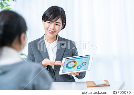 Financial planner business female Financial planner business female 85705070