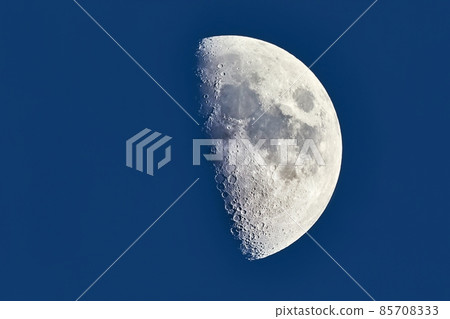 Moon detailed closeup Moon detailed closeup 85708333