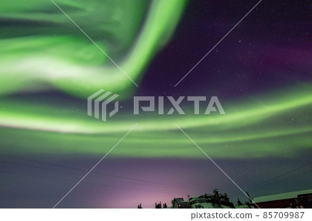 Beauitful aurora over the night sky at Ski Land Beauitful aurora over the night sky at Ski Land 85709987