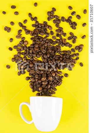 coffee beans 85710607