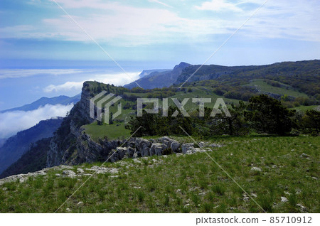Beautiful view of the rocks and fields. Nature of central Crimea 85710912