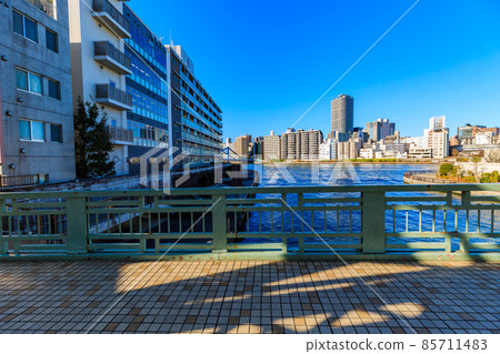 東京江東區清澄的小野河上的萬年橋 85711483