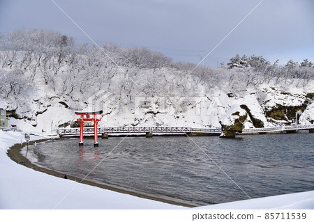 冬季拍攝北海道江差黑石岩的雪景 冬季拍攝北海道江差黑石岩的雪景 85711539