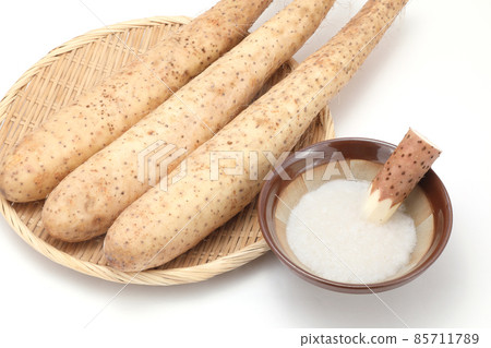 Long potato and tororo potato 85711789