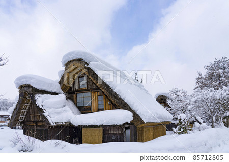 Snow Shirakawa-go (Gifu Prefecture) 85712805
