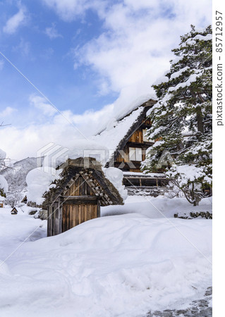 Snow Shirakawa-go (Gifu Prefecture) 85712957