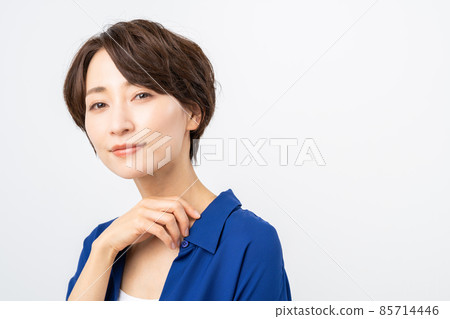 Middle-aged female beauty Middle-aged female beauty 85714446