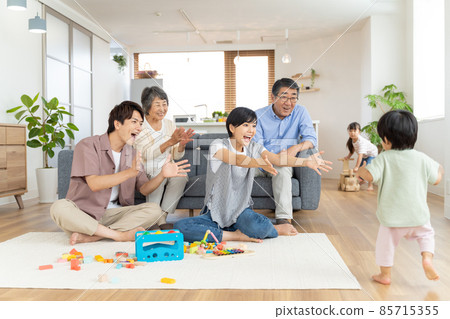 家庭生活3代 85715355