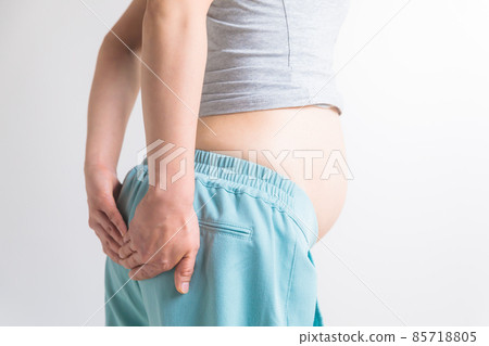 Pregnant women who suppress their buttocks Various minor troubles and illnesses 85718805