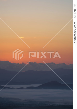 《岡山縣》秋天的早晨，從金門台看風景[11月] 85720195