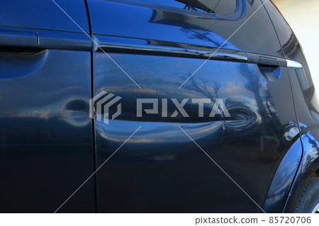 汽車凹痕和划痕 汽車凹痕和划痕 85720706