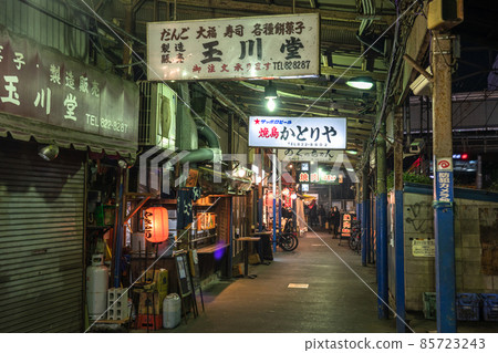 《神奈川縣》懷舊酒吧街溝口車站前 《神奈川縣》懷舊酒吧街溝口車站前 85723243