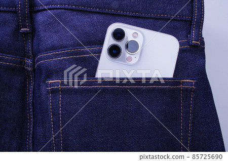 口袋裡的智能手機 85725690