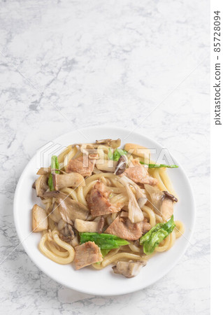 Yaki udon Yaki udon 85728094