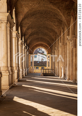Basilica Palladiana by the Architect Andrea Palladio - Vicenza Veneto Italy. Basilica Palladiana by the Architect Andrea Palladio - Vicenza Veneto Italy. 85728110