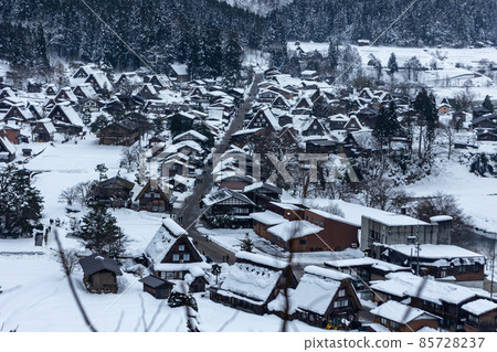 從天文台看到的白川鄉雪景 從天文台看到的白川鄉雪景 85728237