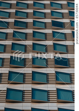 台北信義區街頭 85730044